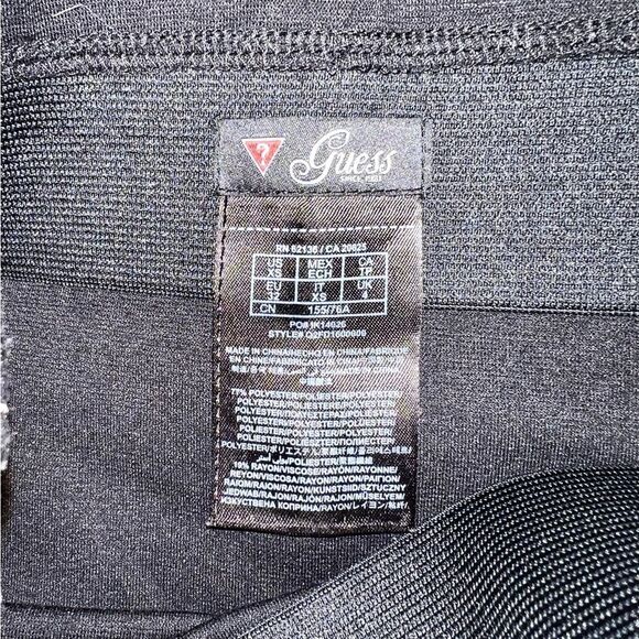 GUESS size Small Black Mini Pull On Tube Skirt Sexy Y2k Nearly New EUC - Picture 2 of 2